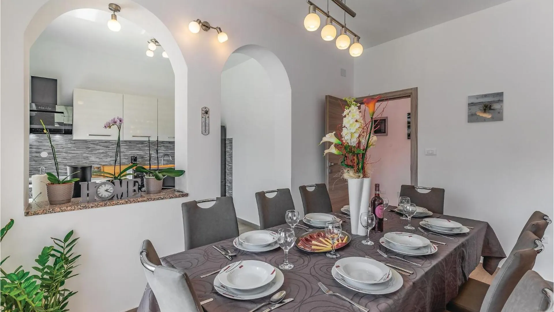 3 Bedroom Awesome Home In Marčana 크로아티아